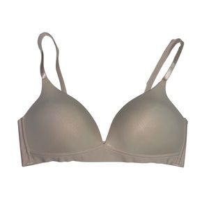 NWOT Strm Line Intimates Wireless Bra - Light Baby Pink - Size 36C